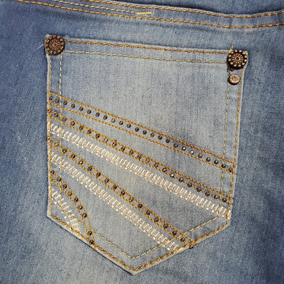 AQ FADED WASH BOHO EMBELLISHED SKINNY JEANS - Picture 11 of 15